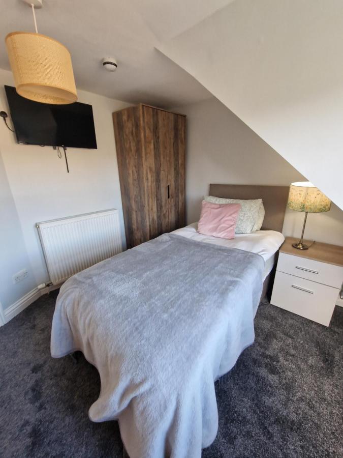 Teviotside Travel Inn Ltd Хоик Экстерьер фото